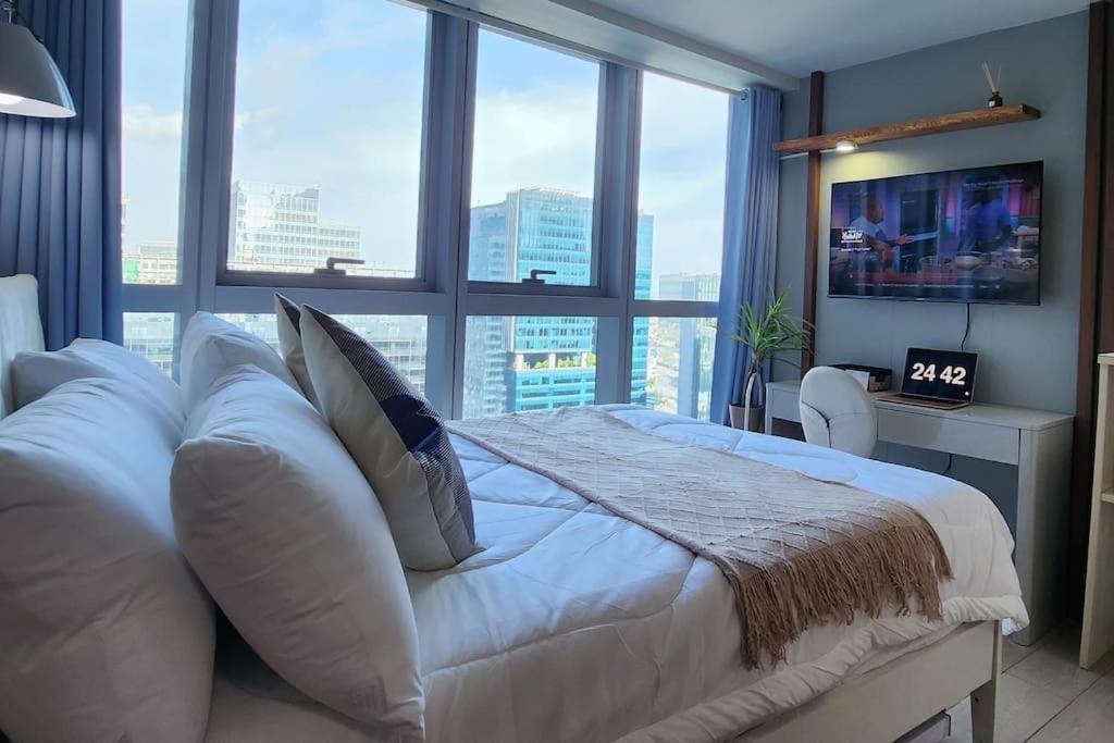 Luxestaysmnl Coastal Chic Netflx 380Mbps Pool Bgc Manila Kültér fotó