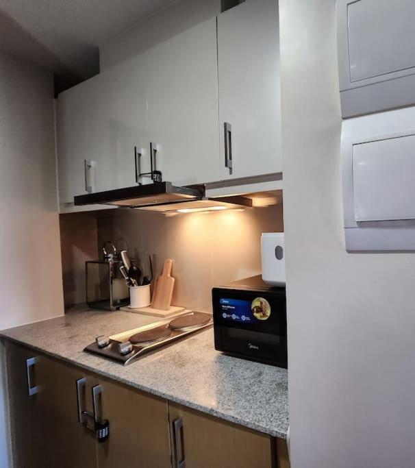 Luxestaysmnl Coastal Chic Netflx 380Mbps Pool Bgc Manila Kültér fotó